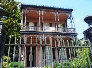 New Orleans Day 5 {streetcar, Garden District, Lüke} #followyournola