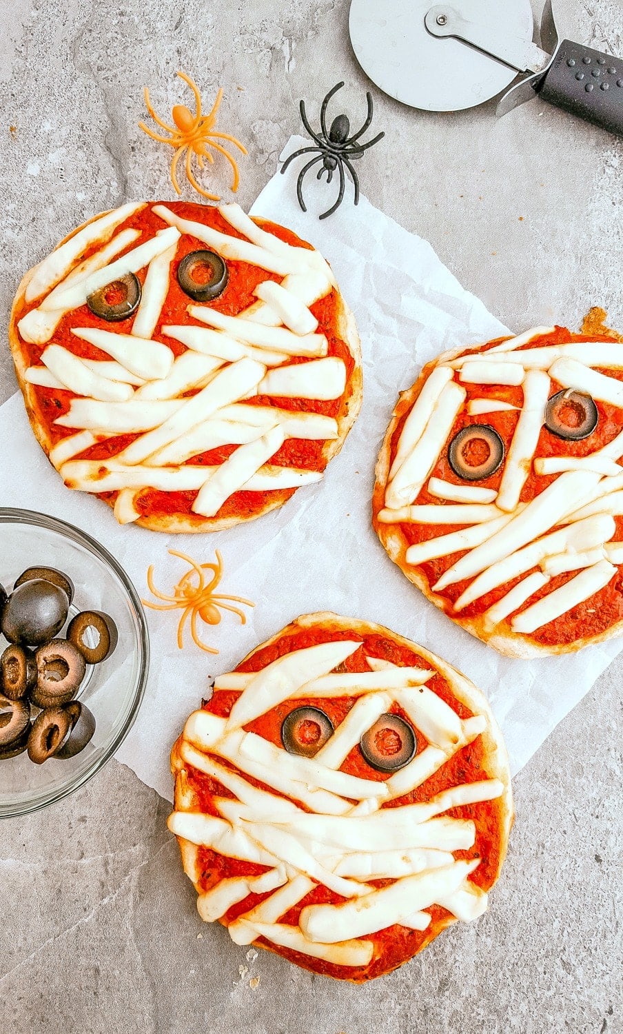 Halloween Pizza - Mummy Pizza Recipe