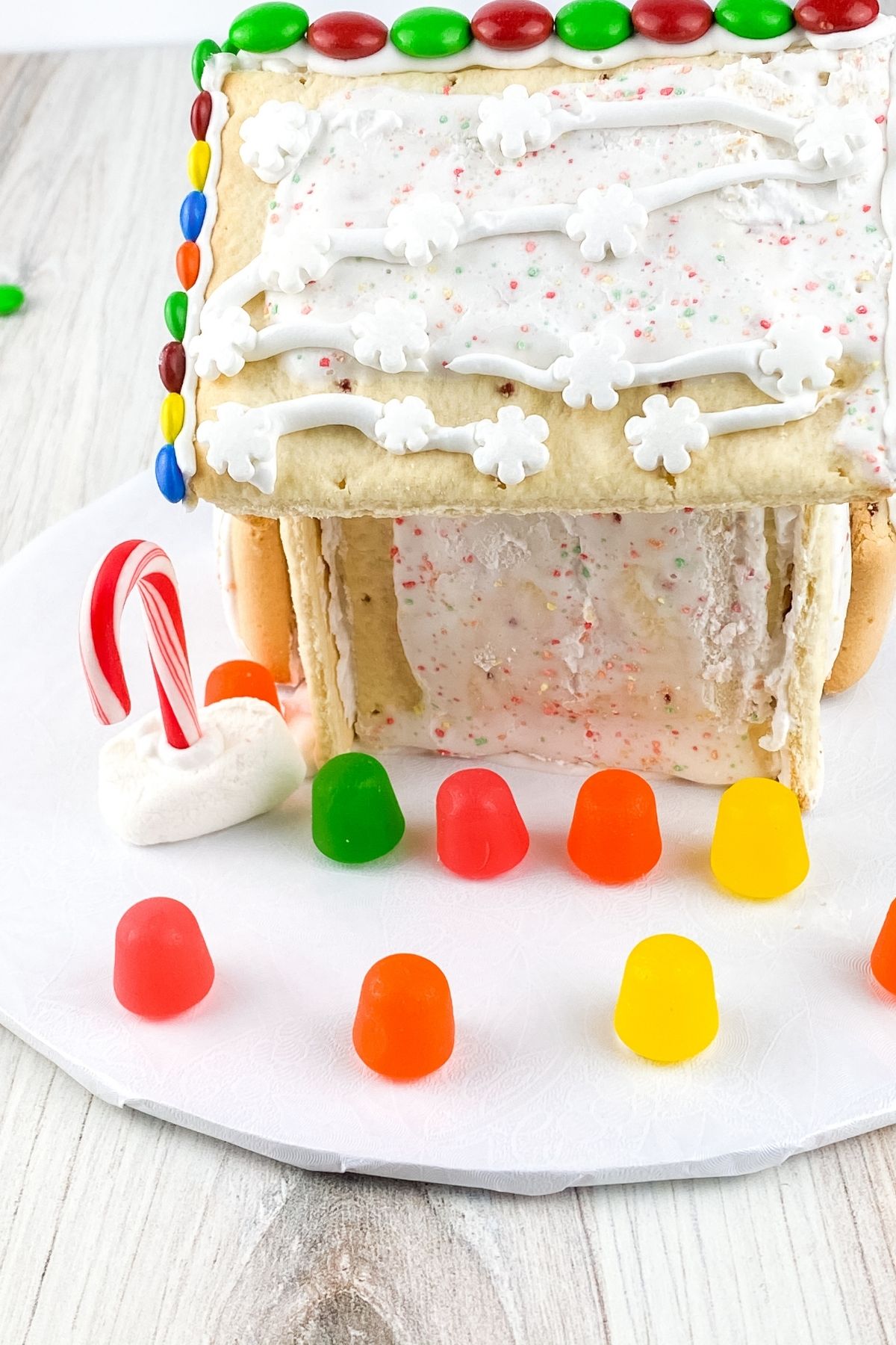 How to Make a Pop Tart House {Gingerbread House}